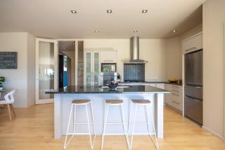 Hekerua Bay Retreat - Stay Waiheke - 4