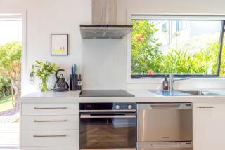 Black Cottage - Stay Waiheke - 2