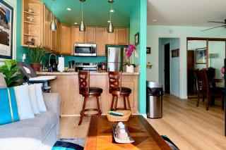 Renovated Mountain Getaway, AC, Spa, Pool, Full Kitchen - 3