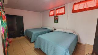 El hostal de Uriel - 2