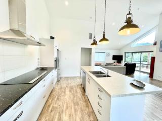 Getaway Waiheke- Stay Waiheke - 1