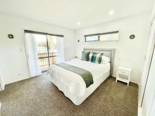 Getaway Waiheke- Stay Waiheke - Oneroa - 4