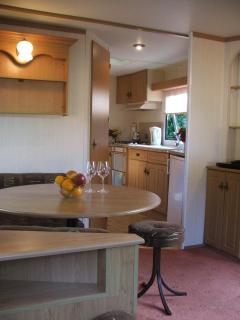 Flemings White Bridge Self-Catering Mobile Home Hire - Killarney - 8
