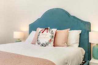 Modern 2BR Retreat by Sydney Olympic Park - 2