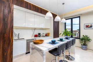 Pier 57 Romantic Zone Luxury Condo 204 - 6