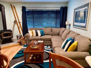 Renovated Mountain Getaway, AC, Spa, Pool, Full Kitchen - 5