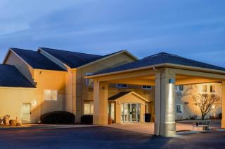 AmericInn by Wyndham Frankfort IN - 3