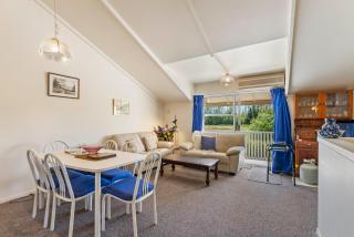 Trailside Escape - Lake Taupo Holiday Home - 8