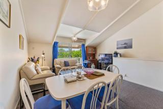 Trailside Escape - Lake Taupo Holiday Home - 6