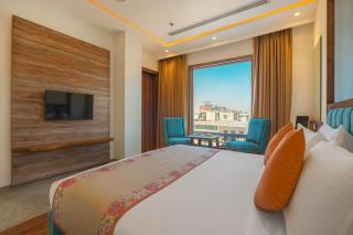 Hotel SG Continental Amritsar !! Prime Location ! Parking ! Open Terrace - 8