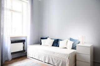 Old Town - 2BR - Living Room - Sleeps 8 - Metro 1 minute - Newly renovated - Prague - 5