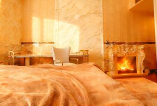 Panoramic views of the Bund and the Yangtze River, adjacent to the Oriental Pearl Tower, a top-tier luxury residence in Shanghai - 9