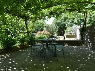 Lovely house with grass garden, shared swimmingpool, next to the river Ardèche - 9