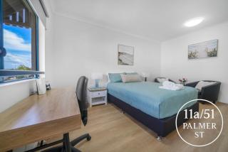 Waterfront Studio Room Near City Stadium & Ferry in Townsville - 1