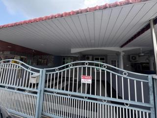 D' Mutiara Homestay - 0