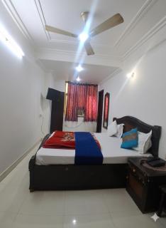 Hotel RS international Couple Friendly - 4