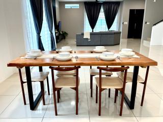 4BR Cozy Villa for 16 Pax Quiet Area & Spacious - 1