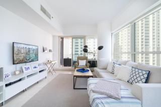NH Luxury 2BR, Marina & Palm Views with Pool & Gym Access - 9