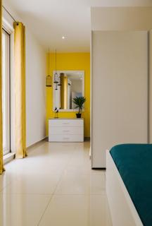 The Canary Loft - Stay in Heart of St Julians - 6