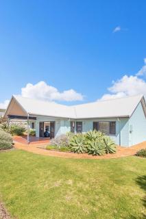 Beachfront Prevelly Exclusive Holiday Home - 7