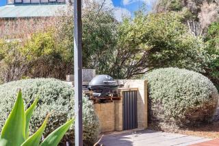 Beachfront Prevelly Exclusive Holiday Home - 4