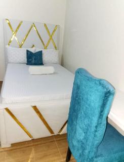 Entire Studio Guest House Wi-Fi Laundry - 4