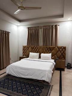 The Livyana Travellers Lodge - 4