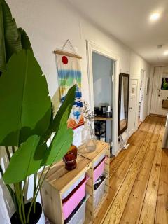 Camera Eclettica con Balcone Privato per Area Fumatori - 1