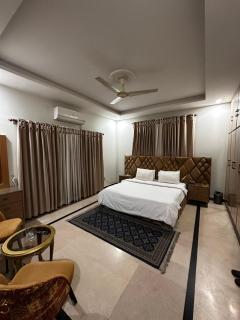 The Livyana Travellers Lodge - 9