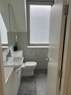 Modern 1-Bed Apartment in a Quiet Gated Community - 2