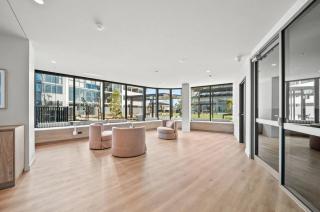 Modern & Stylish Haven Westfield Hospital, gym&Pool, Free P - 3