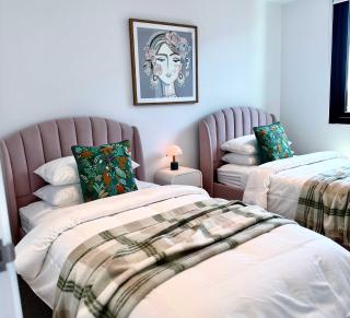 3BR 2Bath FREE PARKING Balcony w Cityviews - 4