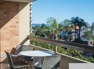 Oceania on Burleigh Beach - 4