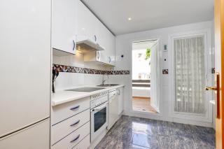 Stylish apartment with sea view - 3