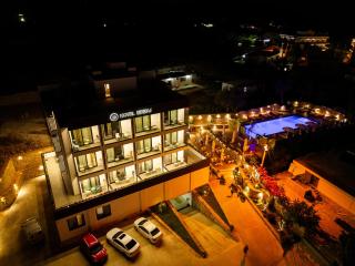 Hotel Memai Suites - 0