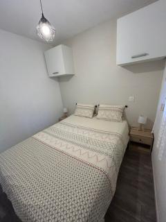 Le carpe diem T2 piscine climatisation parking - 4