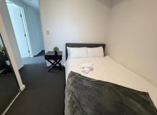 Split level 3 Bedrooms with 2 Bath Apartment at ultimo CBD with free parking - 3