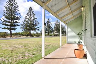 Norfolk Shack - Where time stands still - 4