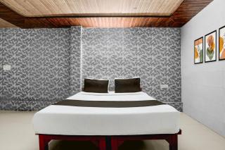 Super Hotel O Hindon Airport Ghaziabad - 1