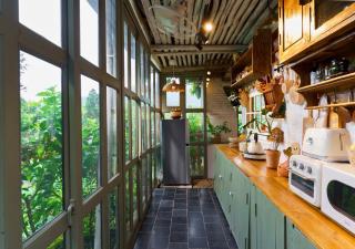Hilltop House-Vintage Retreat-Garden&Mountain View - 2