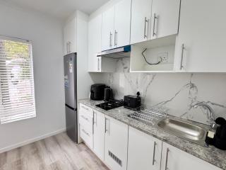 55 Albatross Guesthouse - 1