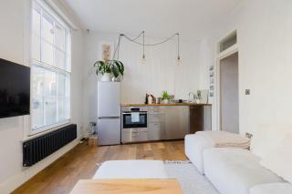 Chic 1BDR City Retreat by Kings Cross Station - 9