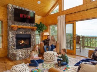 Movie Theater ~ Golf ~ Game Room ~ Hot Tub ~ Views - 5