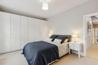 Spacious stylish 4 beds London house FREE Parking - 1