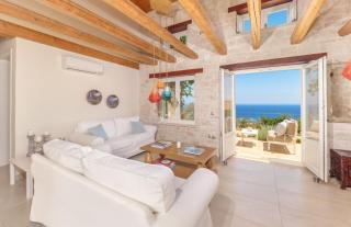 The Yiameli Collection - Meli - 2