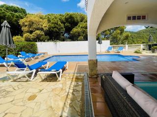 Villa Tramuntana by Costabravaway - 2