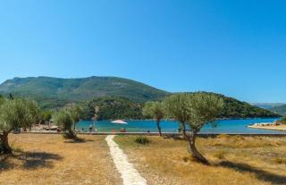 Loutsa Waterside - 3