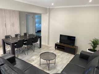 City and Sea 1-6 Guests - 1