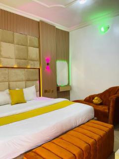 Edmondrooms and suites hotel - 9