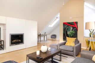 Chic Edinburgh 3-Bedroom 2-Storey House near City Centre with Free Parking - 2